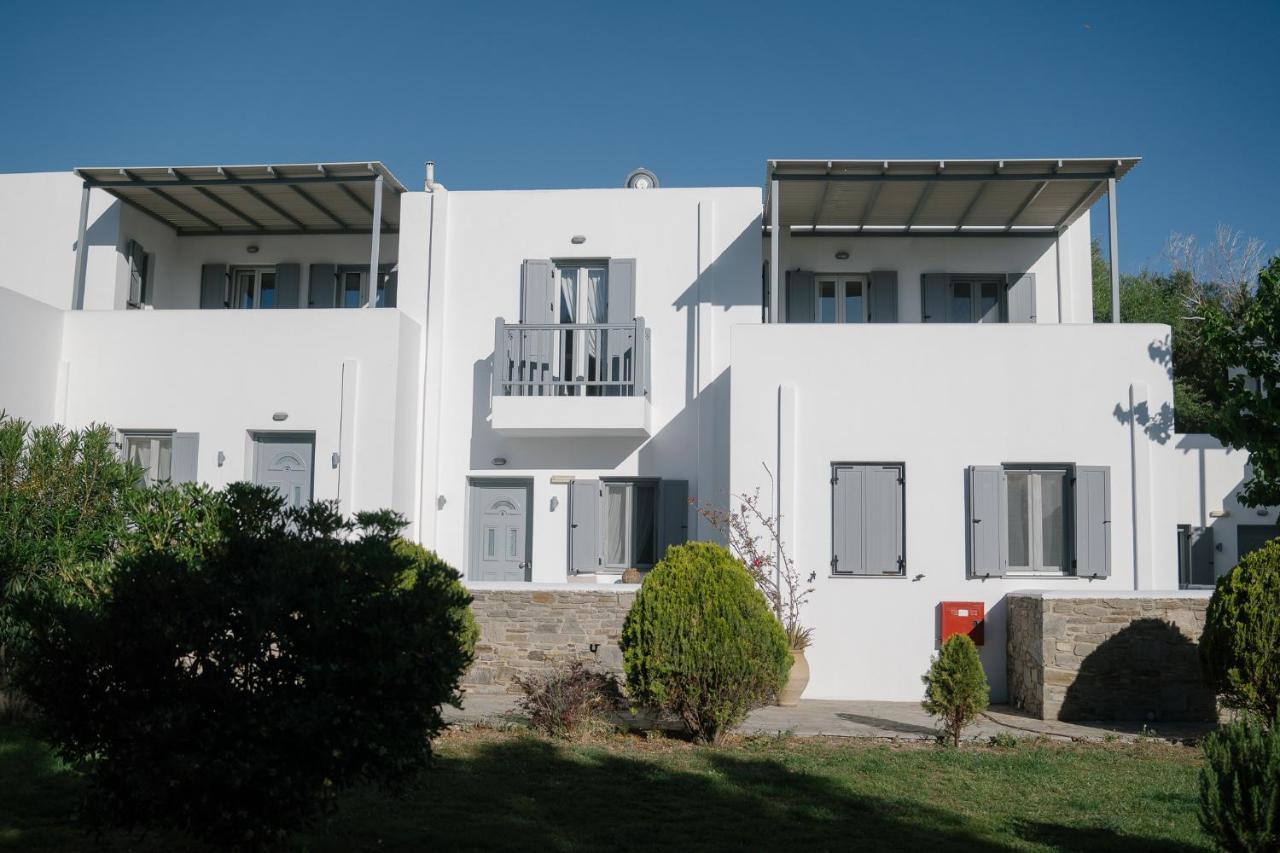 Indigo Livadi (Serifos)